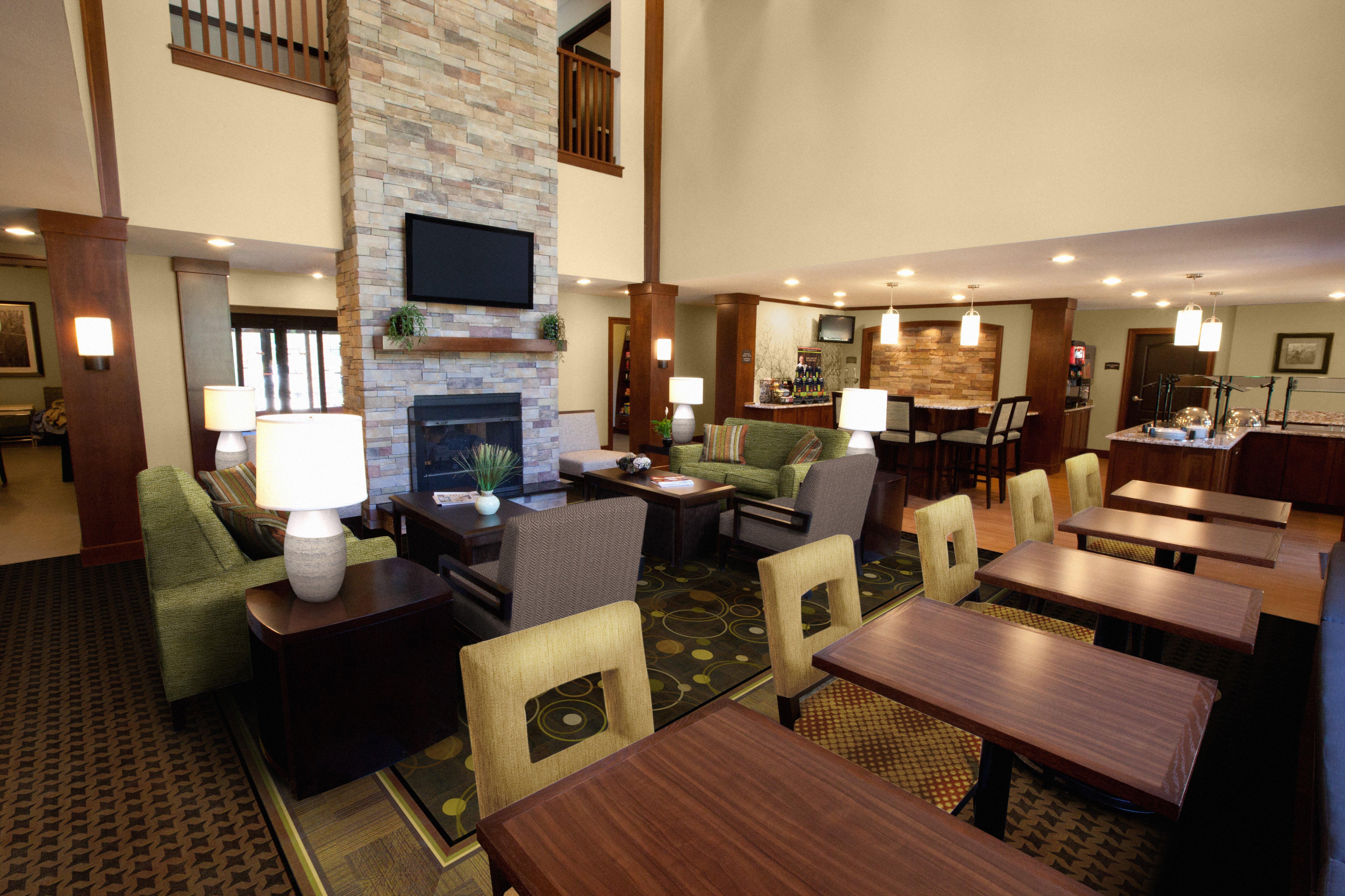 Staybridge Suites Eau Claire - Altoona By Ihg Exteriér fotografie
